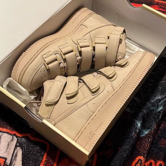 Nike Air Force 1 High Billie Eilish Collab - Picture 1 of 3